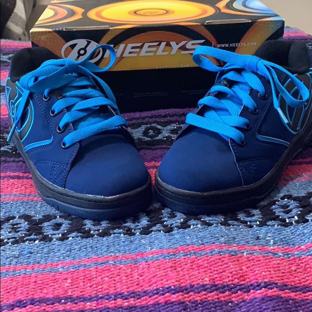 ➡️KIDS BLUE HEELYS⬅️
